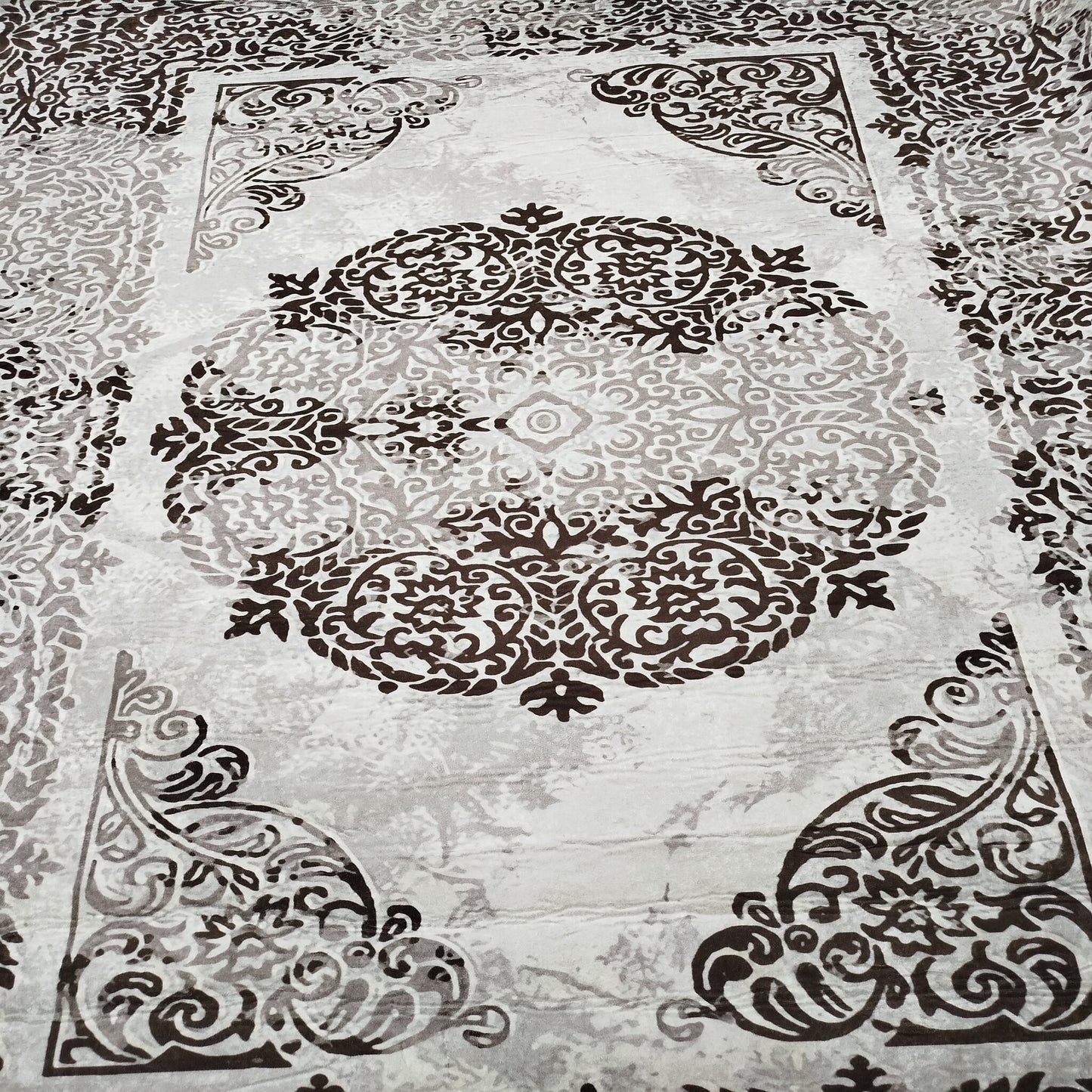 Dywan 180×250 cm – Antypoślizgowy, podstawa z gąbki 3,5 mm
