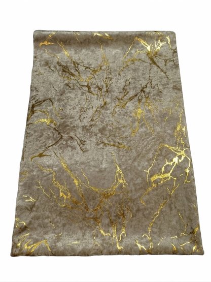 Protišmykový poťah na pohovku - 170x210 cm - Cappuccino a zlatá