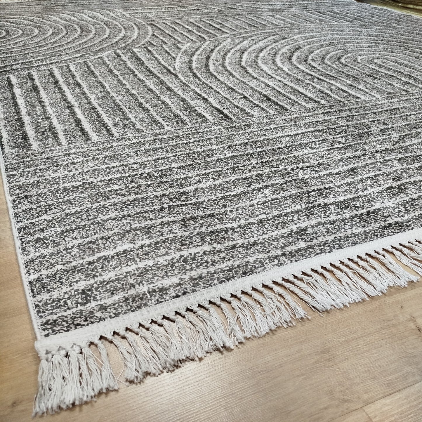 Brązowy dywan 160×200 cm – Antypoślizgowy, spód gąbkowy 3,5 mm